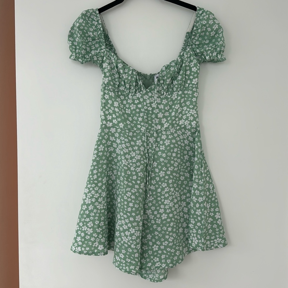 NWT Princess Polly Green Romper size 0